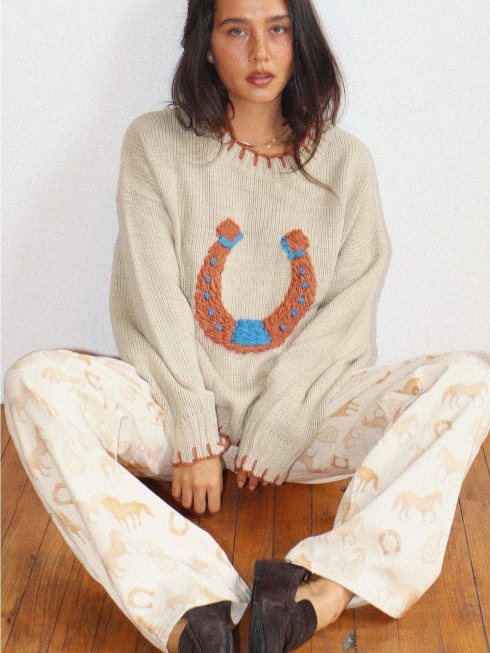 Bailey Rose Greige Embroidered Horseshoe Knit Sweater S